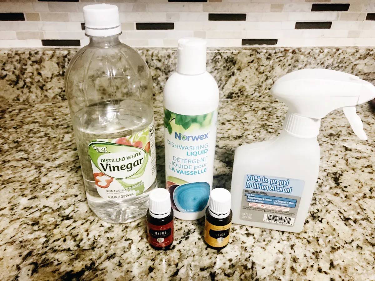 37 Daily Shower Cleaner DIY Recipes Image