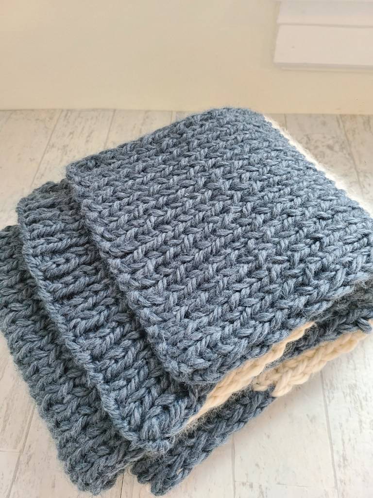 28 Knitted Scarves Patterns Image