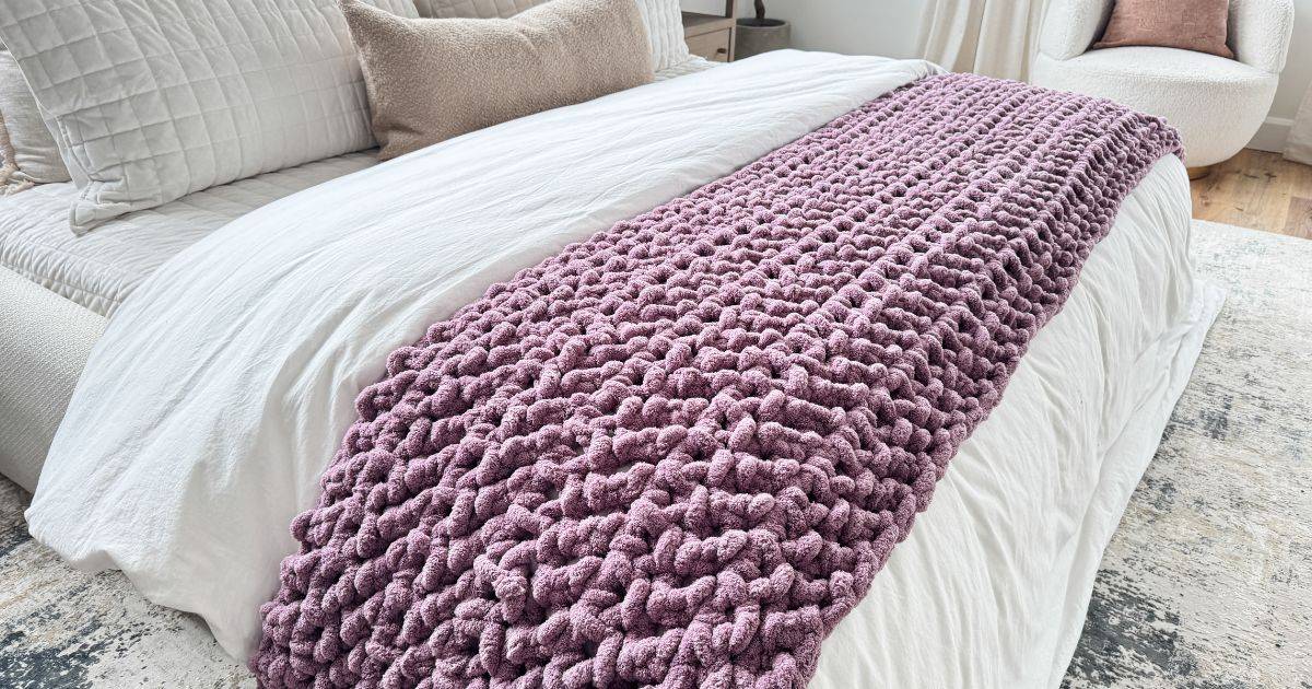 28 Solid Color Crochet Blanket Patterns Image