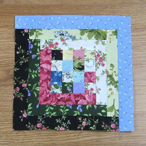 29 Log Cabin Quilt Patterns Image