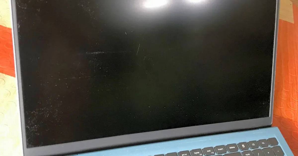 27 DIY Laptop Screen Cleaner Recipes Image