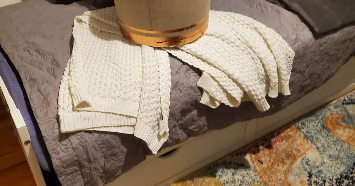 20 DIY Paper Bag Lampshade Ideas Image