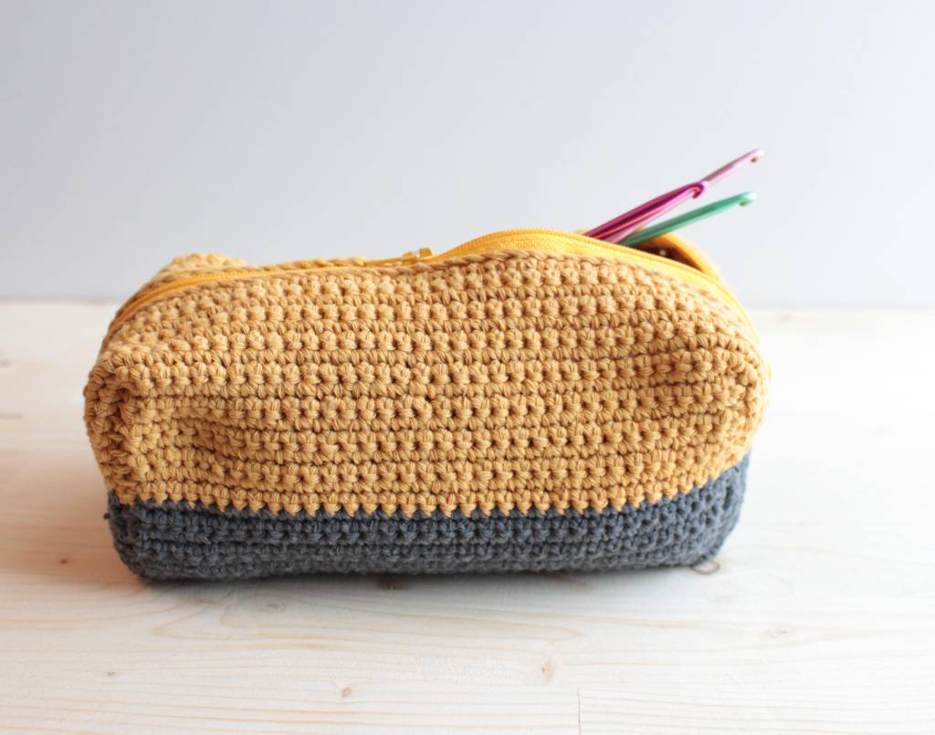 31 Crochet Hook Pouch Patterns Image