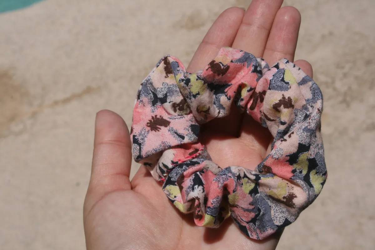 33 Easy Scrunchie DIY Recipes Image