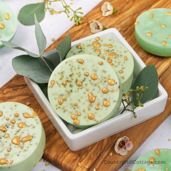 33 Winter Melt and Pour Soap Recipes Image