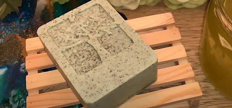 32 Melt and Pour Glycerin Soap Recipes Image