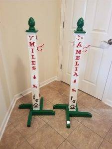 14 DIY Stocking Hangers Ideas Image