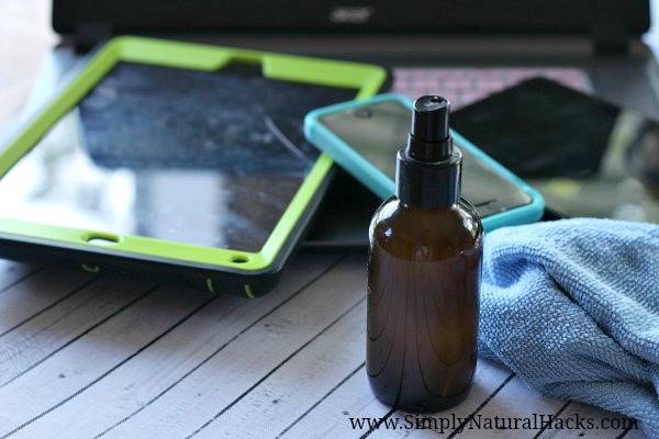 27 DIY Laptop Screen Cleaner Recipes Image