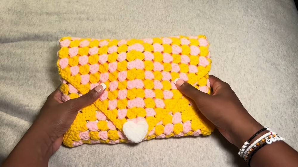 33 Crochet Tablet Cover Free Patterns Image