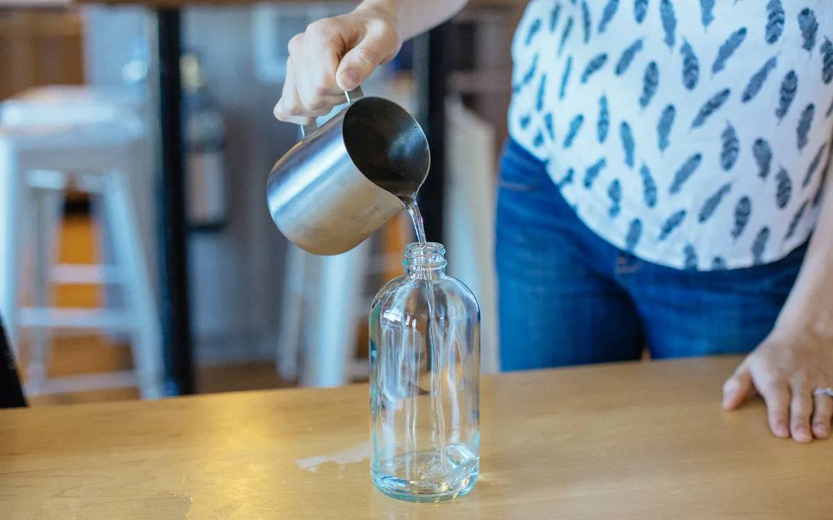 28 DIY Window Cleaner Streak Free Recipes Image