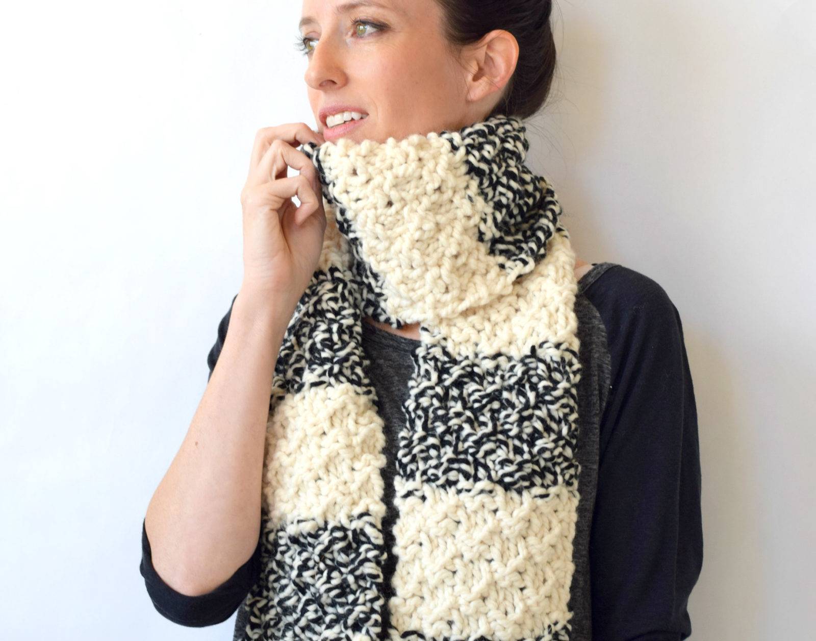 28 Knitted Scarves Patterns Image