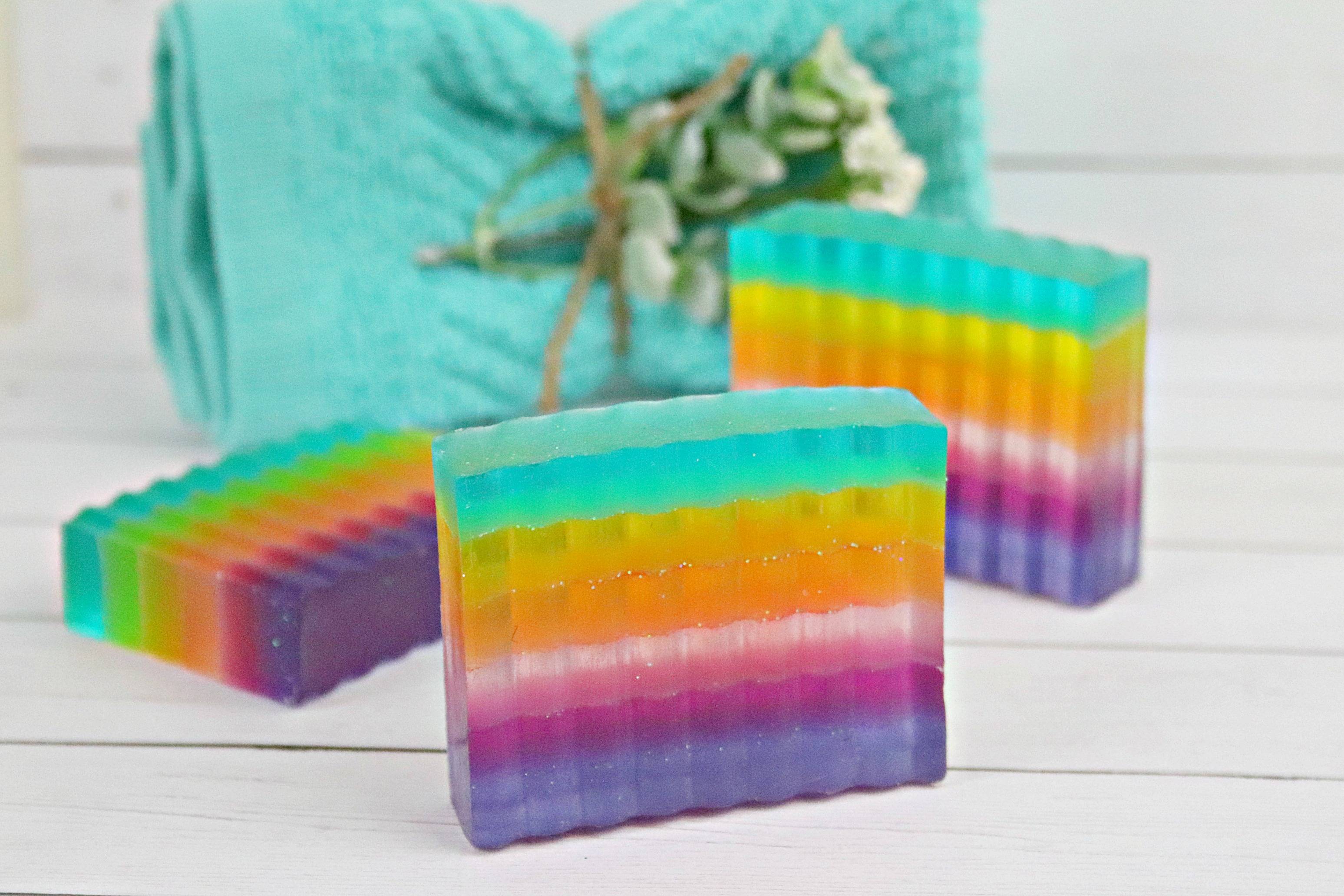 12 Rainbow Soap Tutorials Image