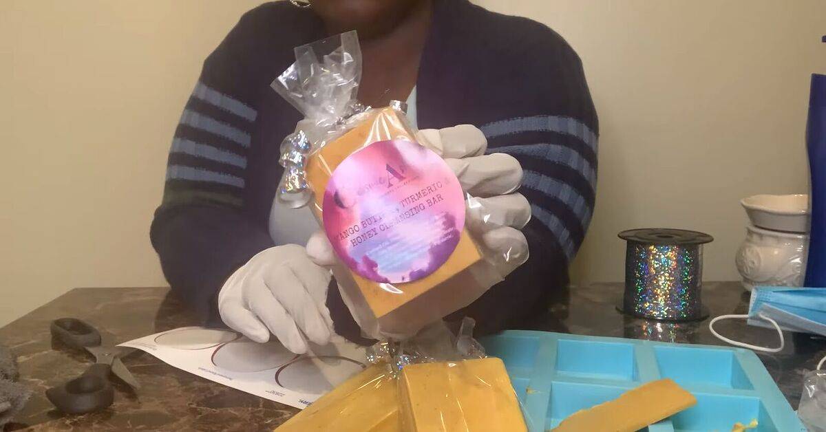 18 Honey Soap Recipes Image