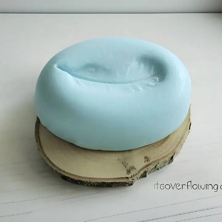 9 DIY Swirl Soap Recipes Image