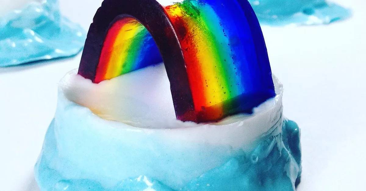 12 Rainbow Soap Tutorials Image