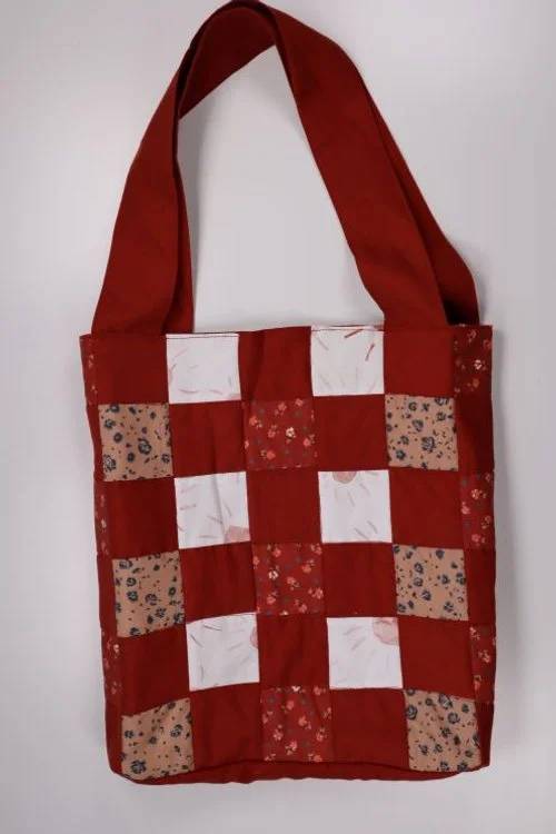 25 Jelly Roll Tote Bag Patterns Image
