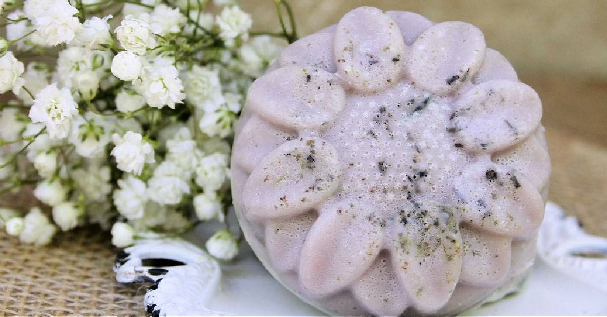 24 Melt and Pour Shampoo Bar Recipes Image