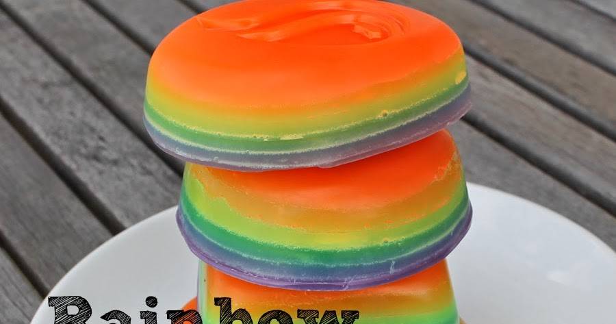 12 Rainbow Soap Tutorials Image