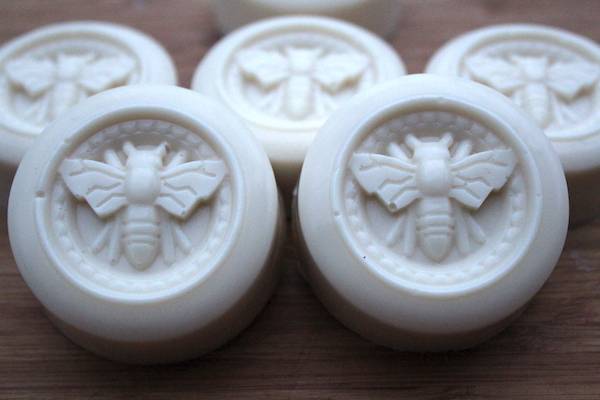 22 Melt and Pour Oatmeal Soap Recipes Image