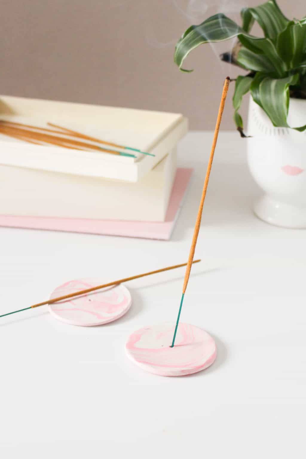 16 DIY Incense Holder Ideas Image