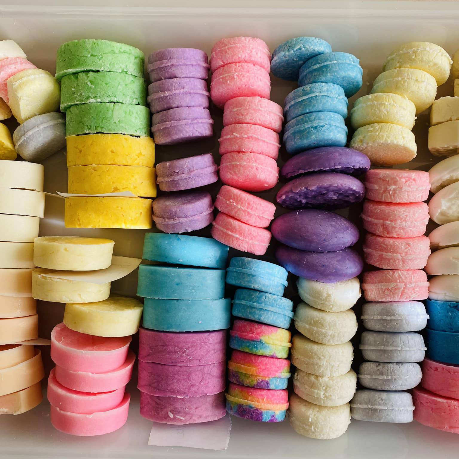 24 Melt and Pour Shampoo Bar Recipes Image