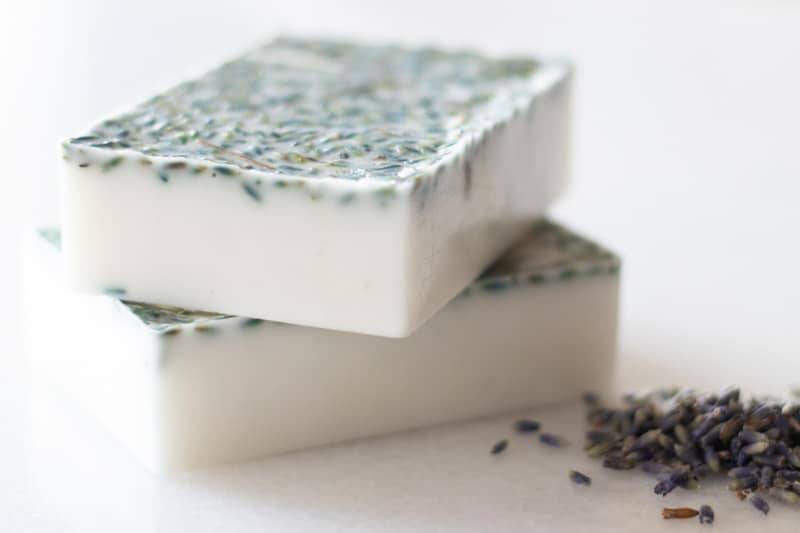 23 DIY Marbled Soap Ideas Image