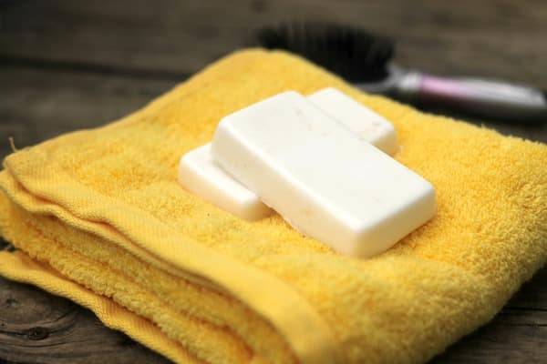 24 Melt and Pour Shampoo Bar Recipes Image