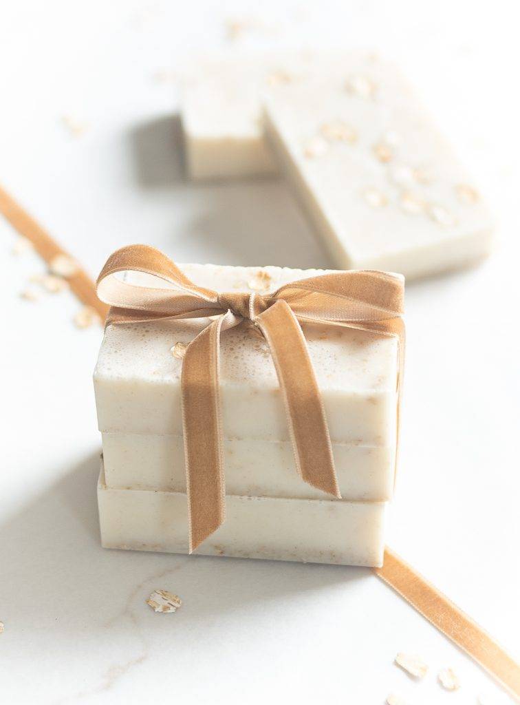 22 Melt and Pour Oatmeal Soap Recipes Image