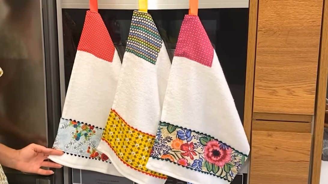 34 DIY Dish Towels Image