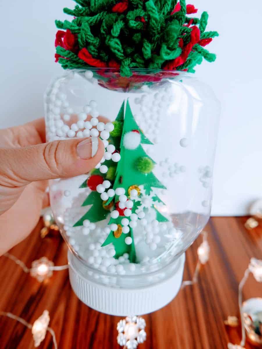 30 DIY Waterless Snow Globe Ideas Image