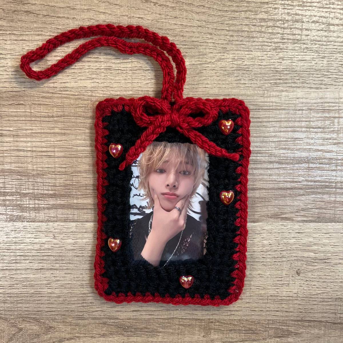 15 Handcrafted Crochet Photo Holders Image