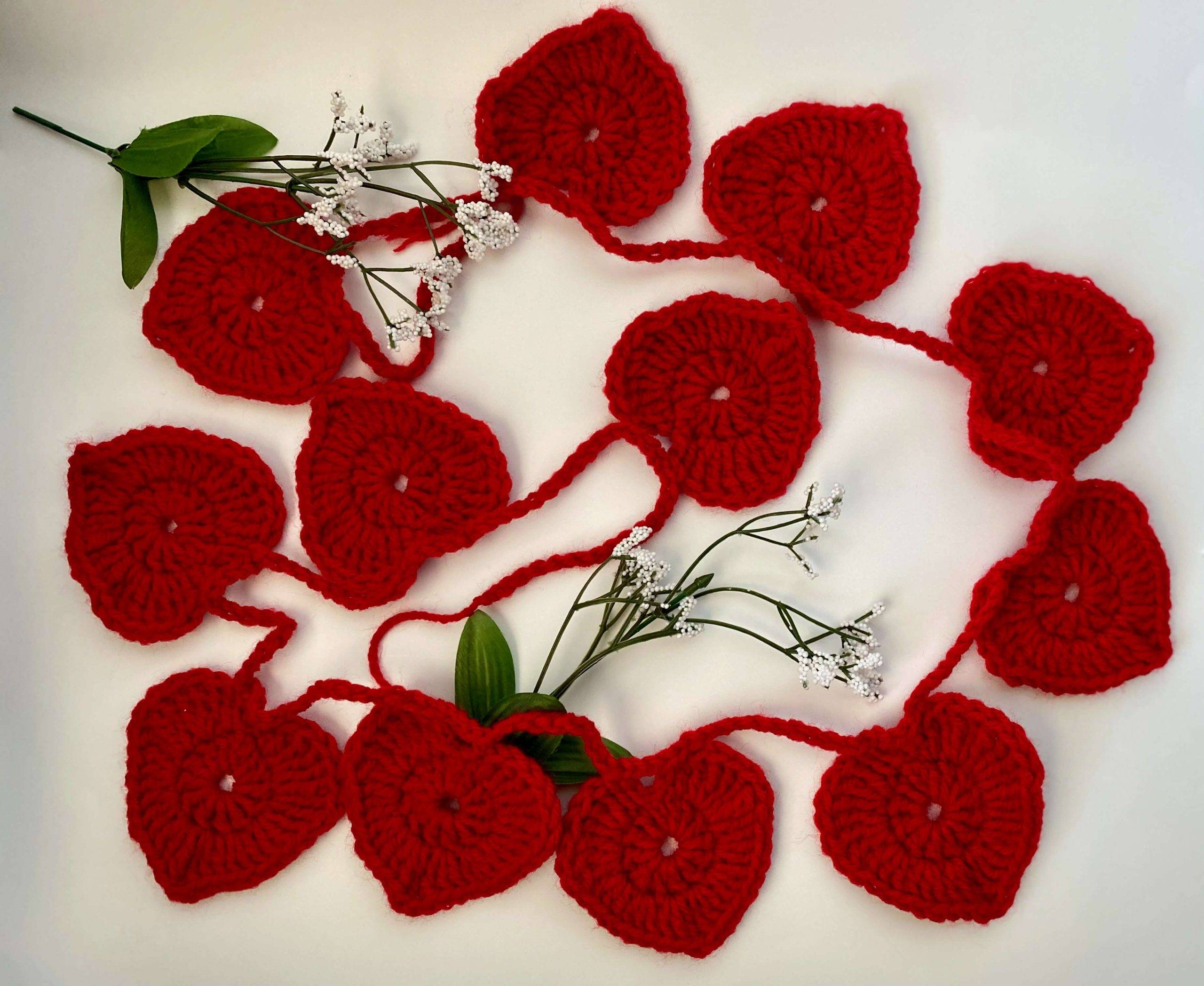 34 Valentines Day Crochet Garland Ideas Image