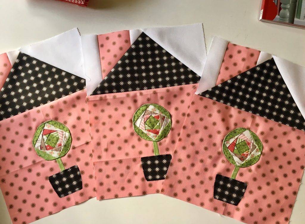 34 Paper Pieced House Quilt Blocks Image