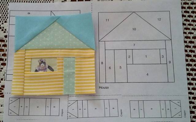34 Paper Pieced House Quilt Blocks Image