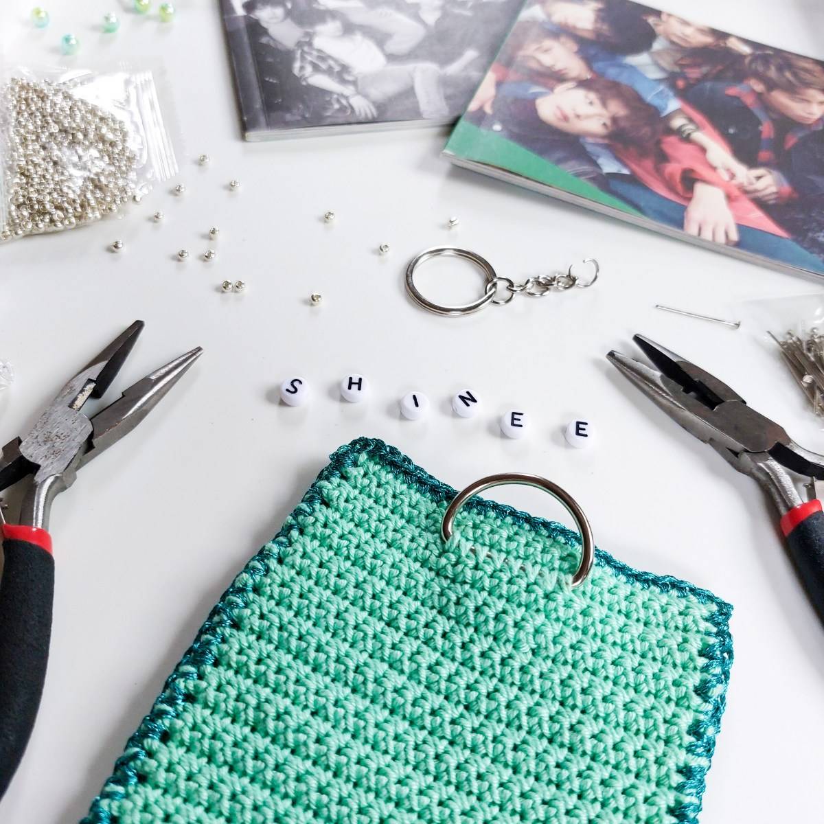 15 Handcrafted Crochet Photo Holders Image