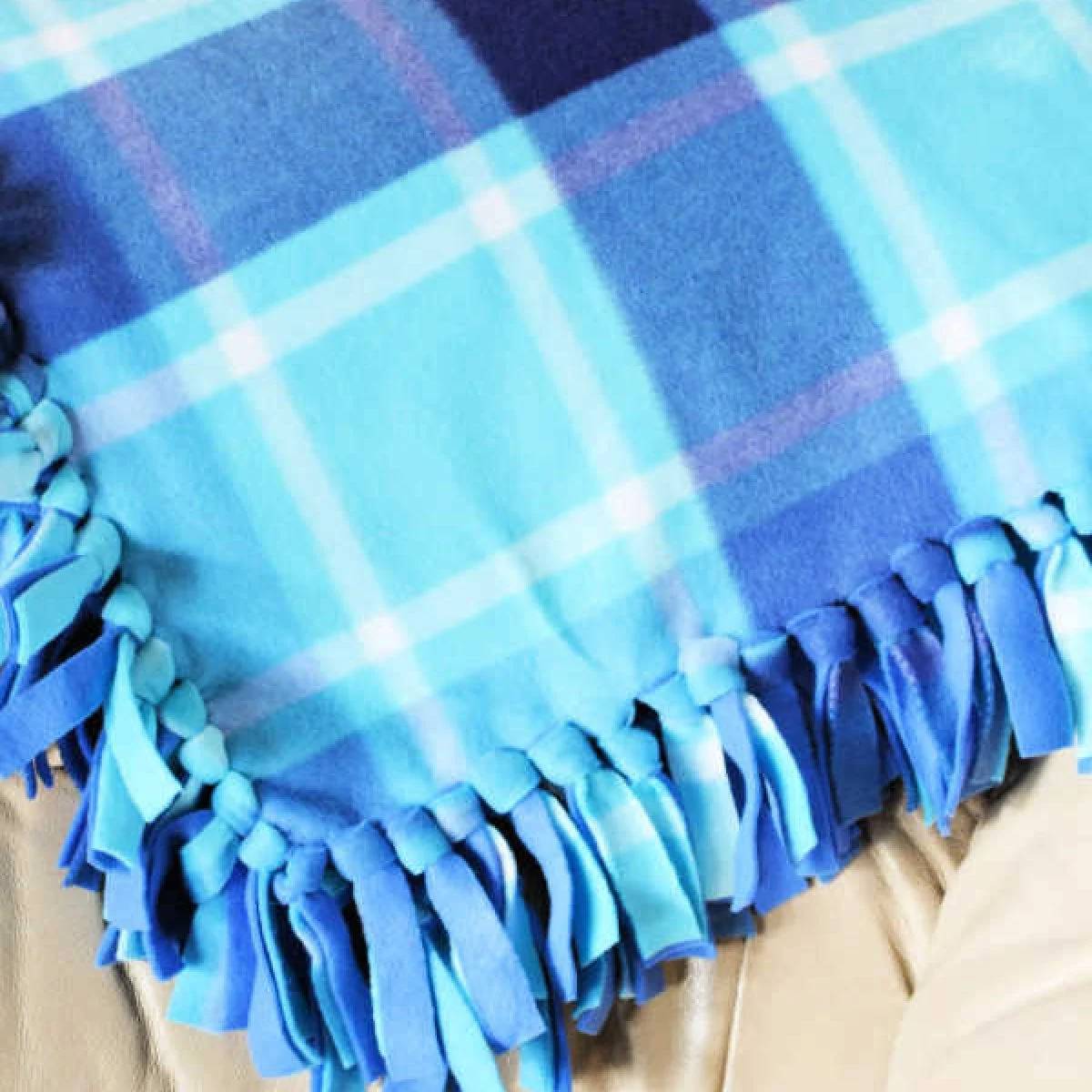 16 Fleece Quillow Patterns Image