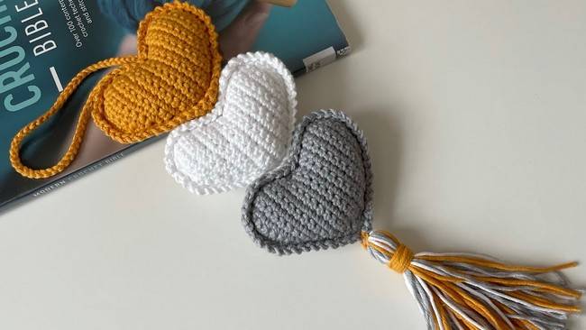 34 Valentines Day Crochet Garland Ideas Image