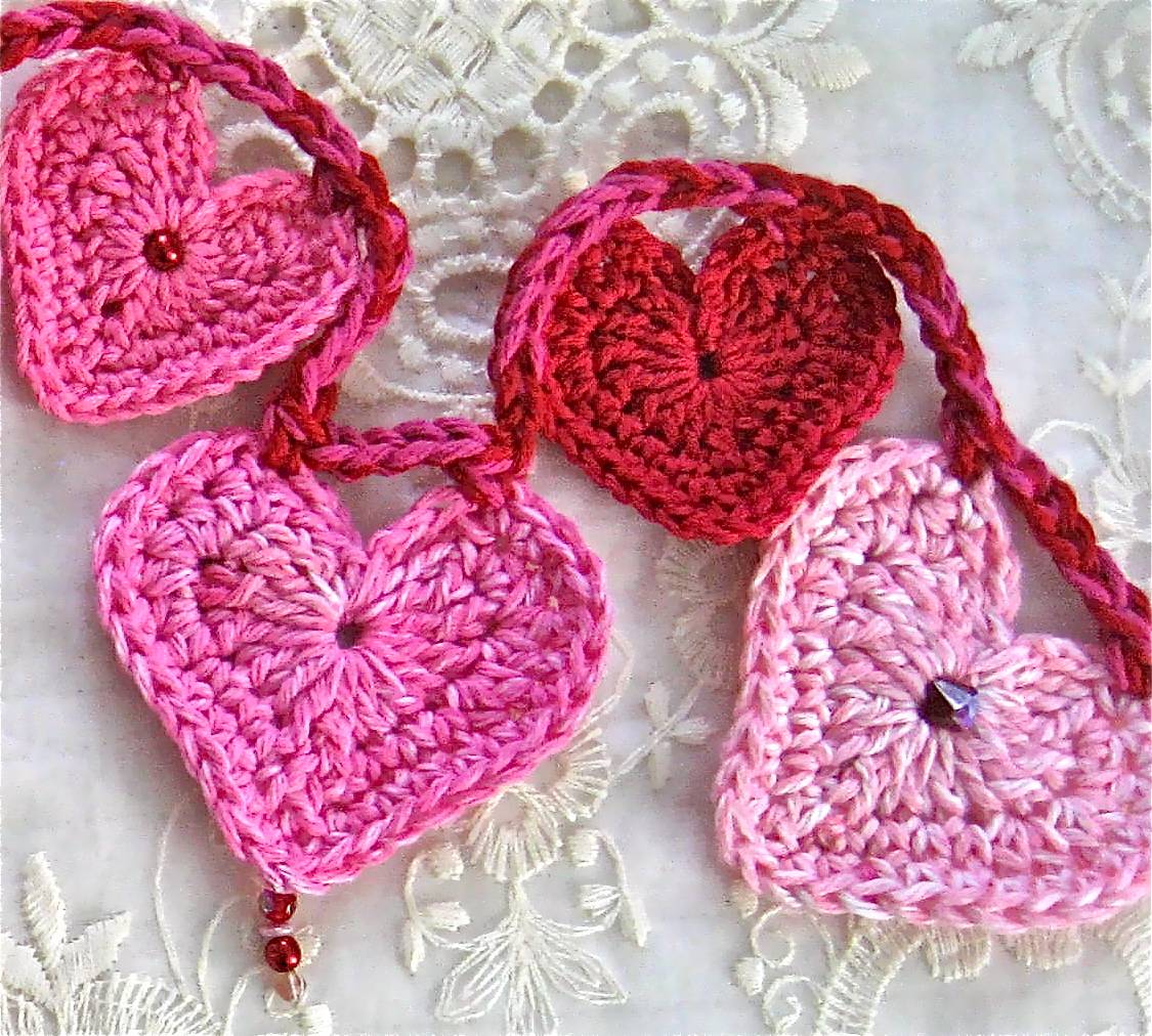 34 Valentines Day Crochet Garland Ideas Image