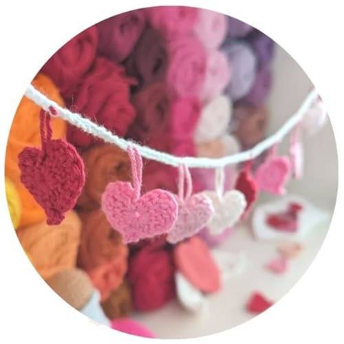 34 Valentines Day Crochet Garland Ideas Image