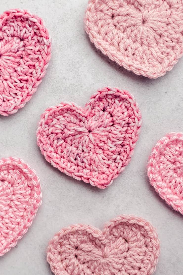 34 Valentines Day Crochet Garland Ideas Image