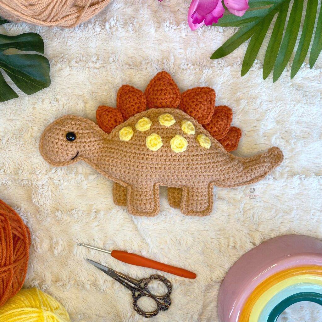 30 Crochet Motifs Appliques Image