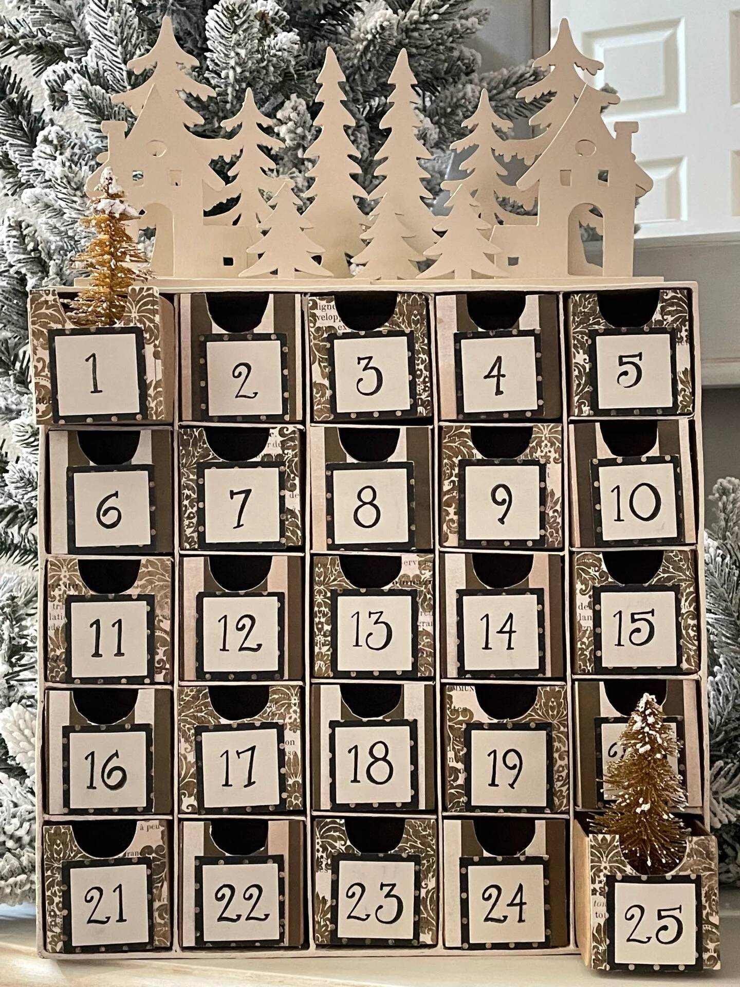 32 DIY Wooden Advent Calendar Ideas Image
