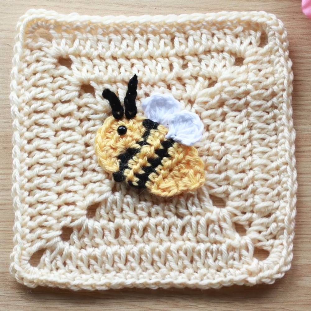 33 Crochet Bee Applique Patterns Image