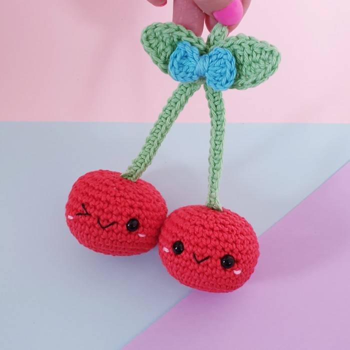 30 Crochet Motifs Appliques Image