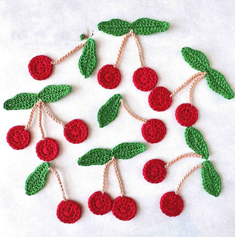 30 Crochet Motifs Appliques Image