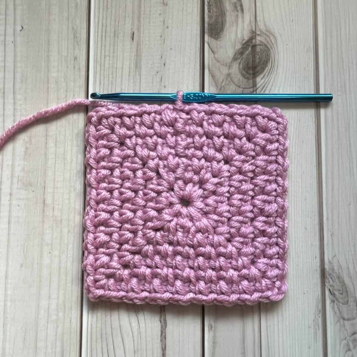 25 Moss Stitch Blanket Patterns Image