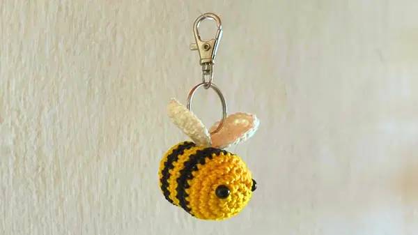 33 Crochet Bee Applique Patterns Image