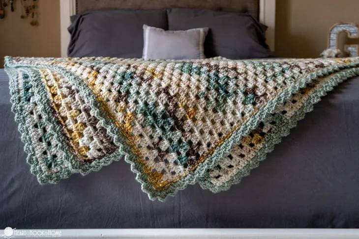 33 Two Tone Crochet Blanket Patterns Image
