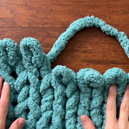 12 Finger Knit Blanket Patterns Image