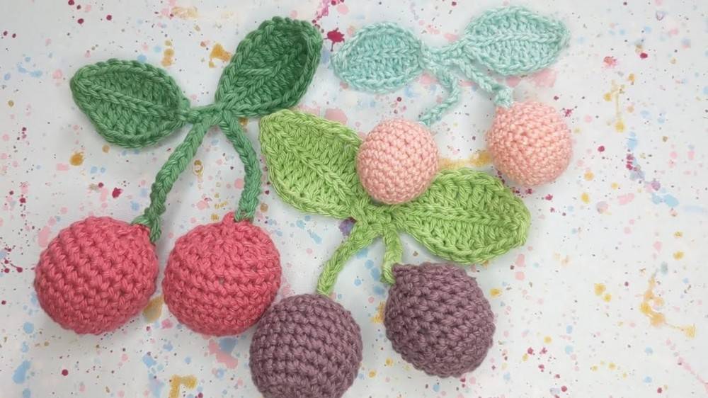 30 Crochet Motifs Appliques Image